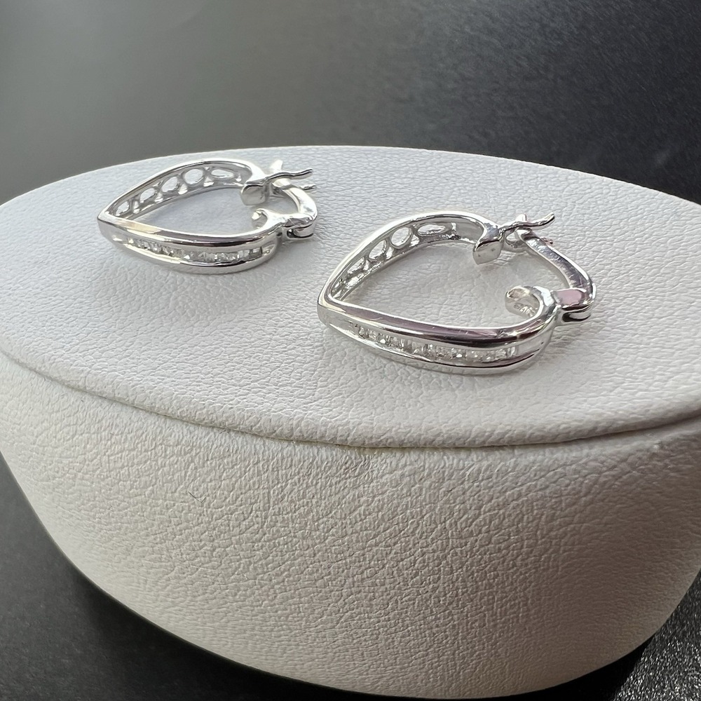 Vintage 925 Sterling Silver Heart Hoop Earrings Baguette CZ French Lock 16mm